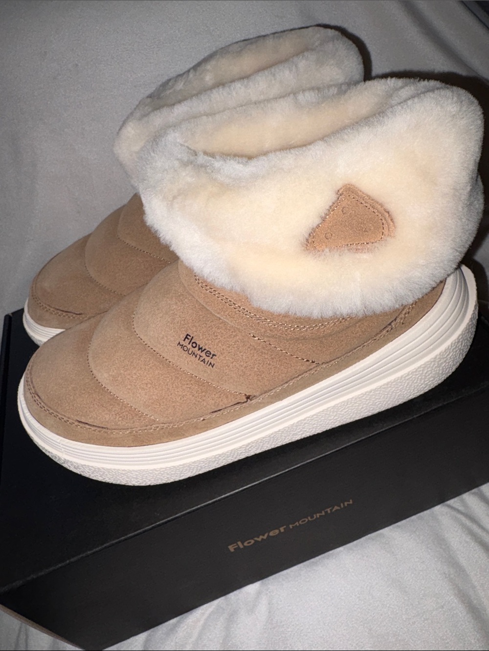 NWT Flower Mountain FAMI MID WOMAN
Leather and wool ankle boots - Brown - Picture 14 of 16